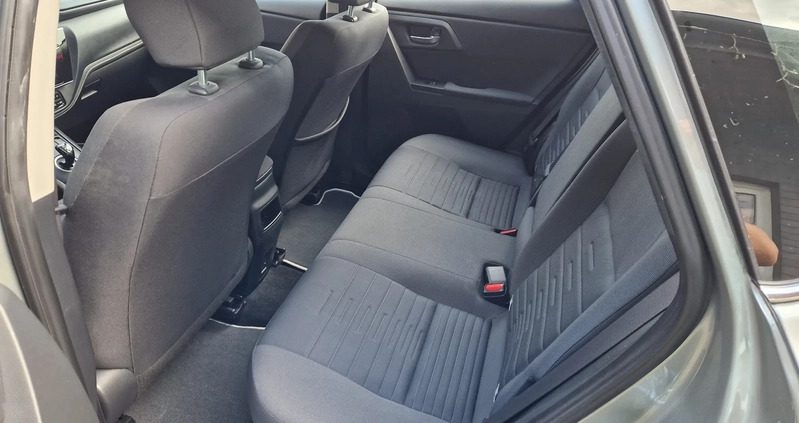 Toyota Auris cena 64900 przebieg: 82000, rok produkcji 2016 z Połaniec małe 172